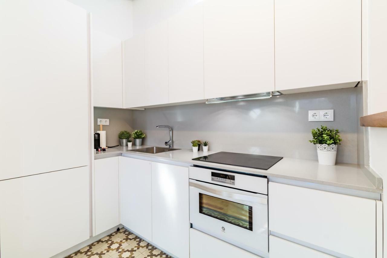 Puerta Del Sol VI Appartement Madrid Buitenkant foto