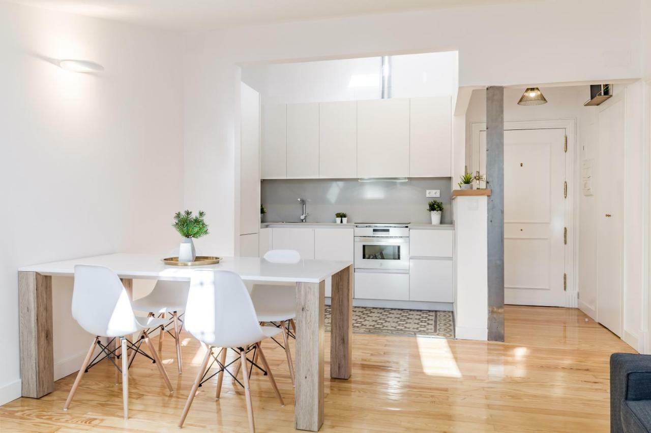 Puerta Del Sol VI Appartement Madrid Buitenkant foto