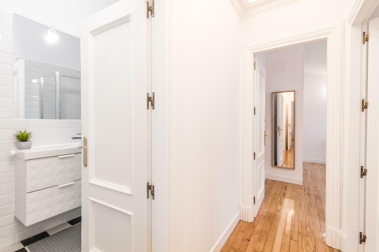 Puerta Del Sol VI Appartement Madrid Buitenkant foto